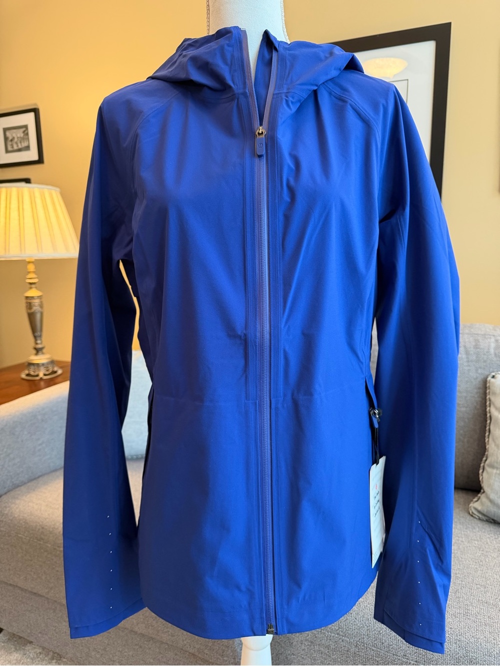 Lululemon NWT Women's Blue Hooded Lightweight Rain Jacket “The Rain is Calling”
